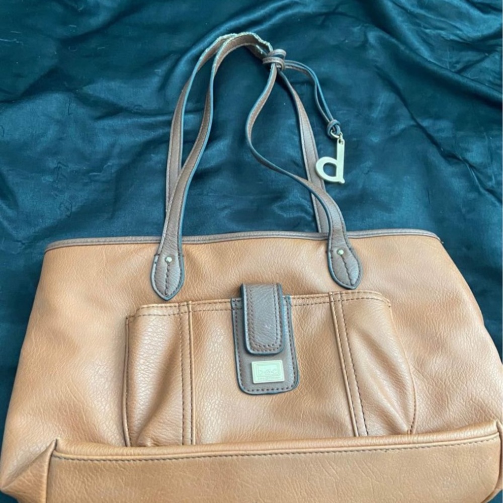 Medium brown boc purse